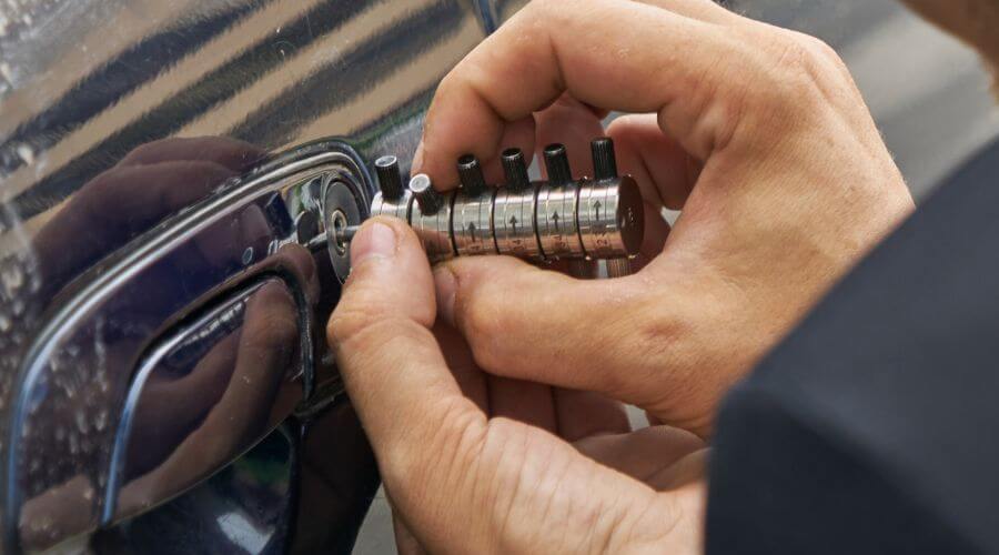 Expert tile roof repair services in Oneida, IL